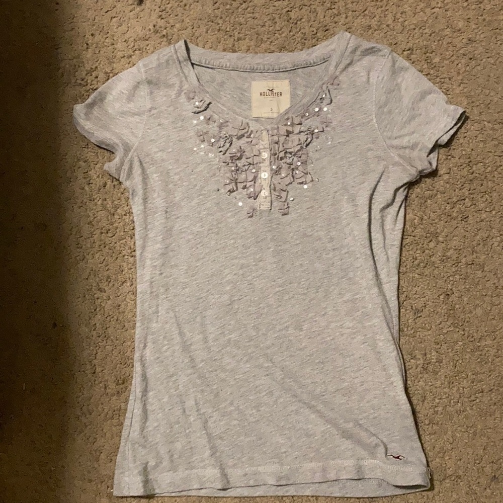 Grey buttoned shirt